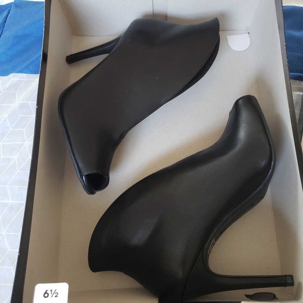 Womens shoes